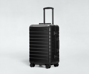Maleta Away Bigger Carry-On: Aluminum Edition Negros | BNB640JeWbI