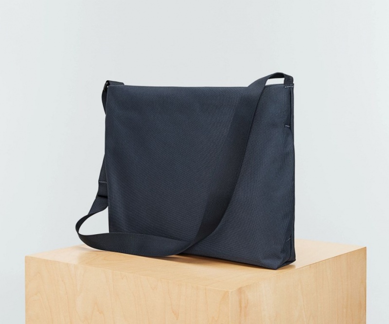 Bolsa Cruzada Away Outdoor Messenger 16L Azul Marino Azules | N9OwEryFqfO