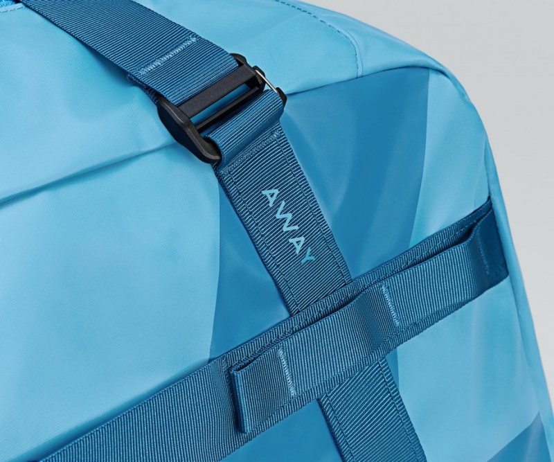 Bolsa Duffle Away Outdoor 55L Azules | IvFlYMeActv