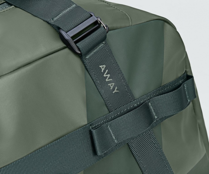 Bolsa Duffle Away Outdoor 55L Verdes | opC36p6KzBY