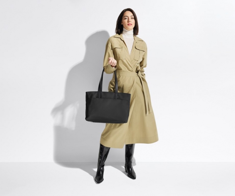 Bolsas de Mano Away Everywhere Negros | F2tyeqcfeNE