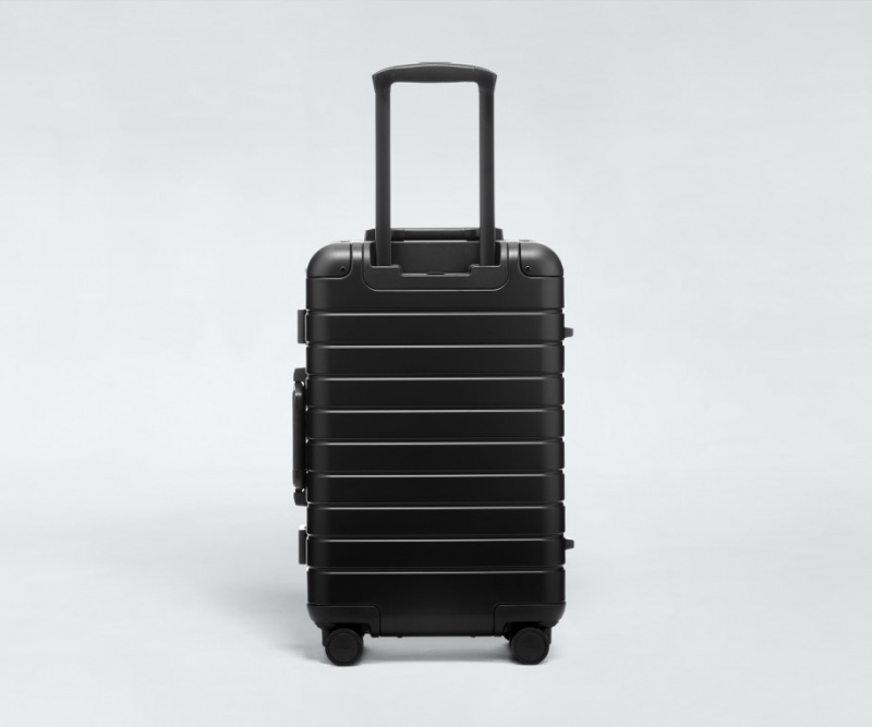 Maleta Away Bigger Carry-On: Aluminum Edition Negros | BNB640JeWbI