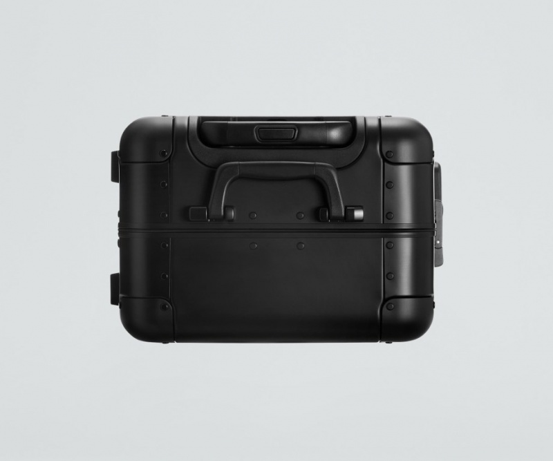 Maleta Away Bigger Carry-On: Aluminum Edition Negros | BNB640JeWbI