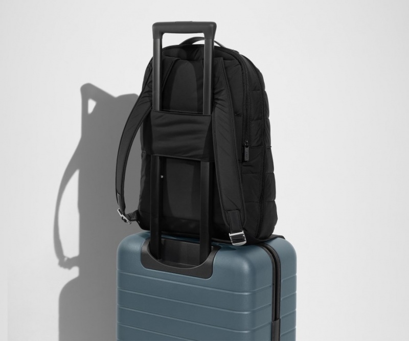 Mochilas Away Acolchado Everywhere Zip Negros | WoML2uc5taJ