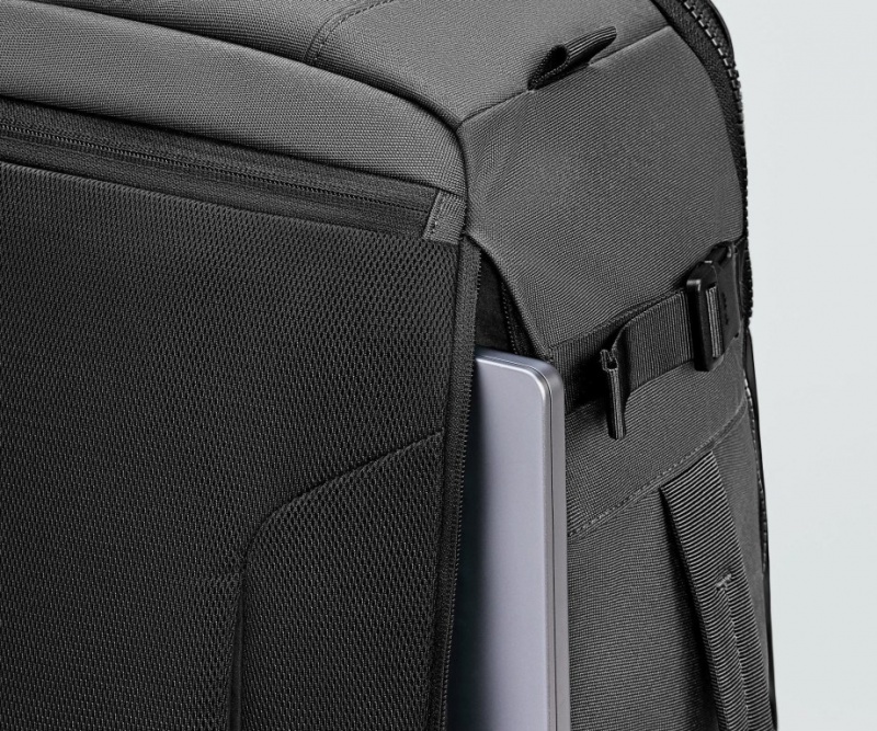 Mochilas Away Outdoor Convertible 45L Negros | SJ6ZIqBWQP0